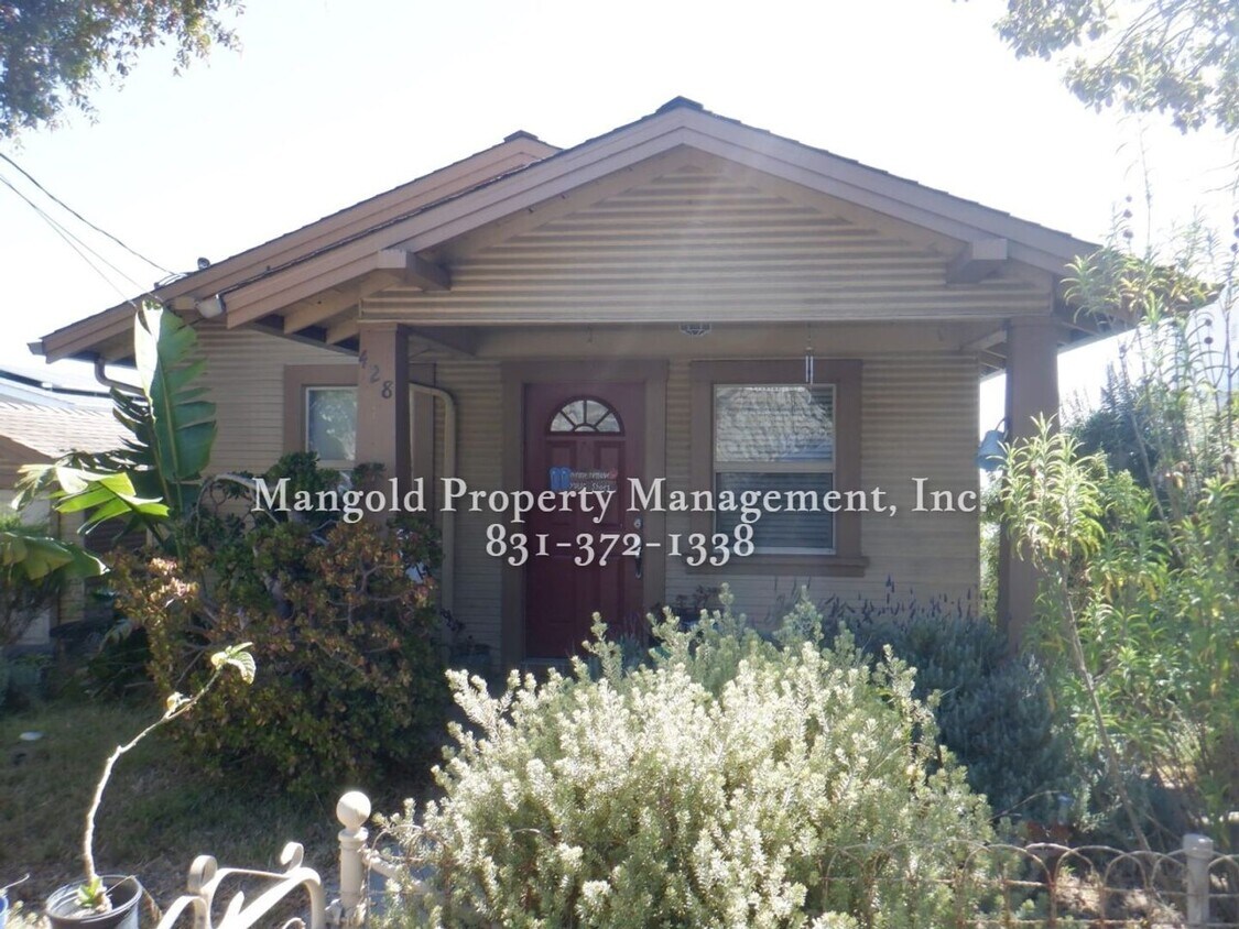 Foto principal - Charming 2-Bed 1-Bath Home with Beautiful ...
