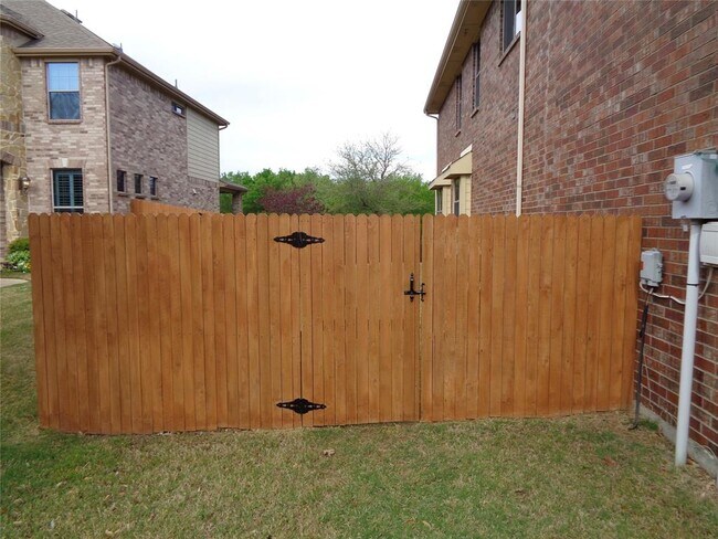 Foto del edificio - 2325 Shoal Creek Ln