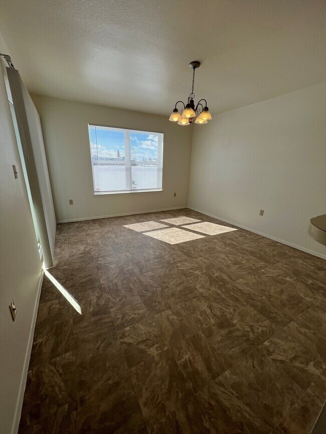 Foto del edificio - 1291 Dakota Dr