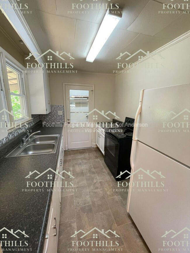 Building Photo - 4100 Standridge Rd