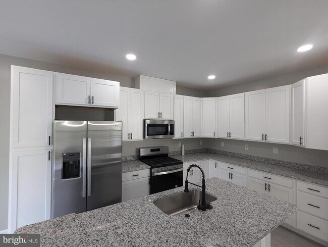 Building Photo - 17415 Denali Pl