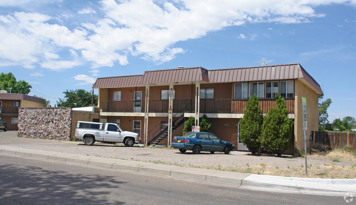 Foto del edificio - 2501-2505 Muriel St NE