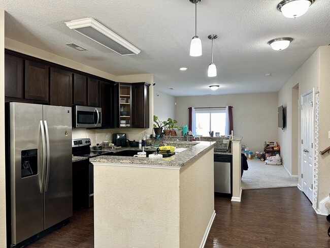Building Photo - 6071 Newington Pl