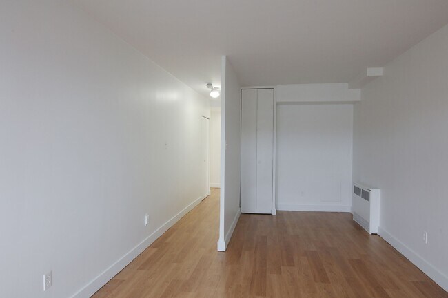 Photo du bâtiment - 3460 Rue Durocher