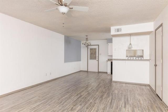 Building Photo - 213 Cambridge Dr