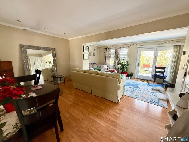 Building Photo - 133 Clearview Ct