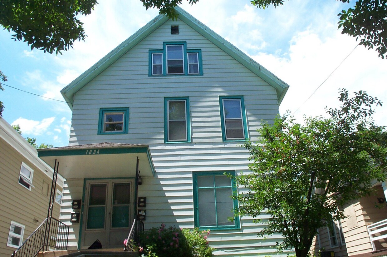 Foto principal - 1034 E Johnson St