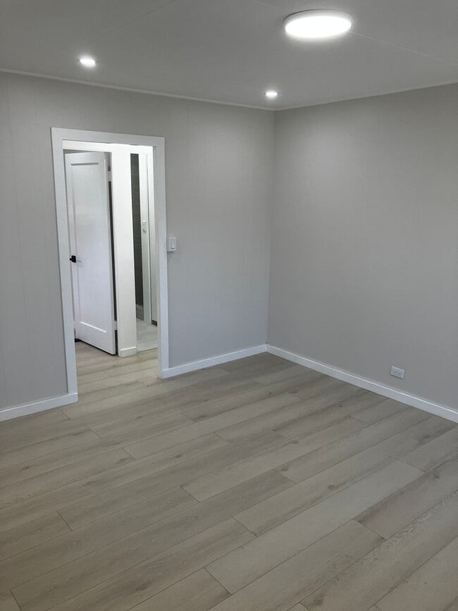 Foto del edificio - Pets Allowed 1BD 1BA 1PRK - 726 Hausten St Unit B