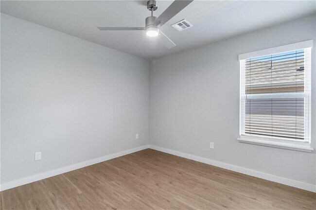 Foto del edificio - 6300 NW Kathleen St