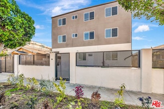 Building Photo - 1584 W 37th St