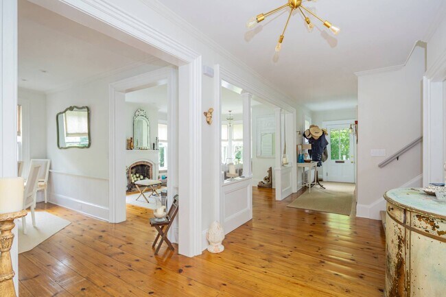 Foto del edificio - 135 Meeting House Ln