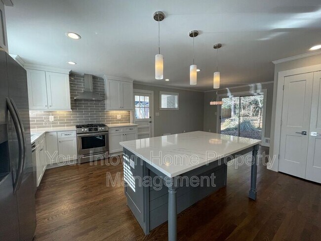 Photo - 1525 Sanden Ferry Dr House