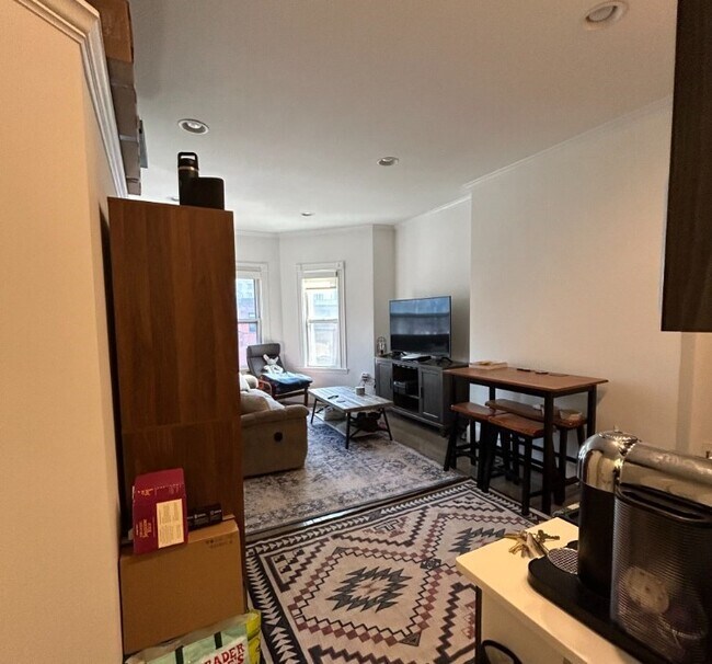 Foto del edificio - 223 Newbury St