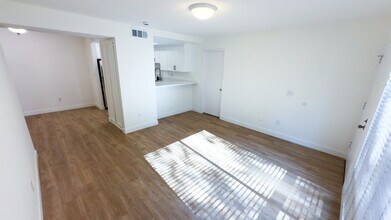 Building Photo - 3000 Associated Rd