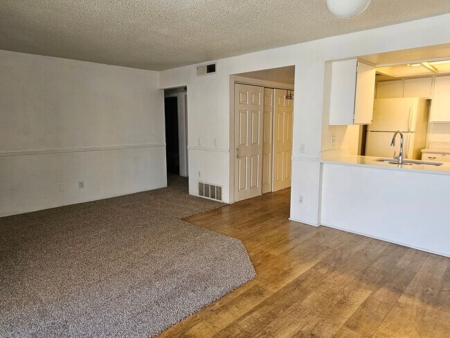 Building Photo - 14001 E Tufts Dr