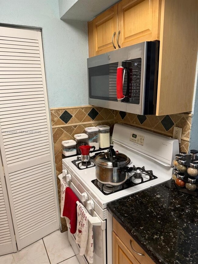 Foto del edificio - 1255 W 53rd St