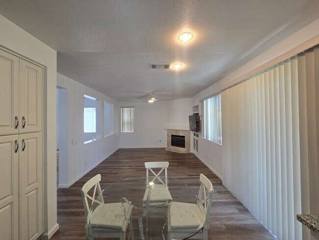 Foto del edificio - Beautiful Home in Anaheim Hills for Rent