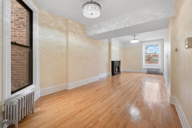Foto del edificio - 3136 S Prairie Ave