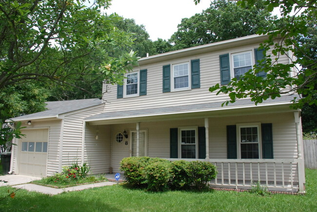 Building Photo - 3 Bedroom, 2.5 bath house in Newport News-...