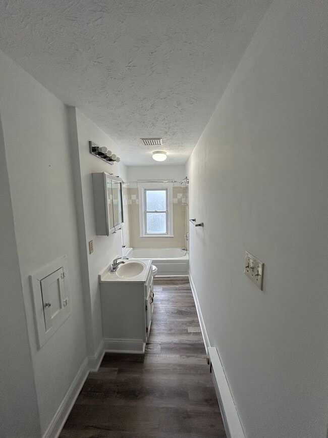 Foto del edificio - 3024 West Blvd