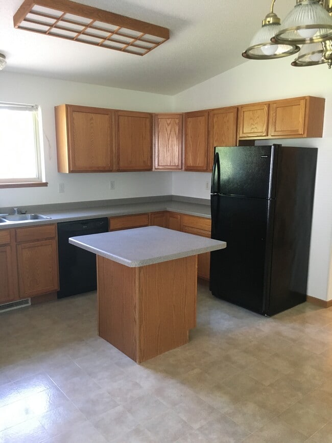 Kitchen - W6040 Bucklin Rd