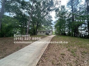 Building Photo - 1612 Deer Springs Rd