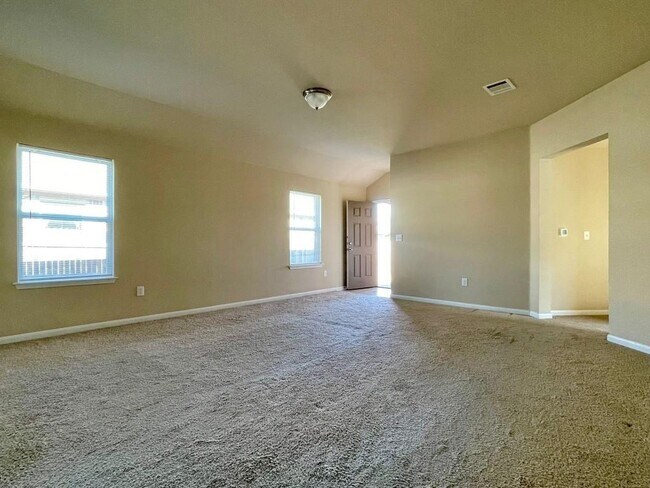 Building Photo - 5716 Roderick Dr