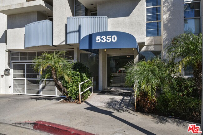 Foto del edificio - 5350 White Oak Ave