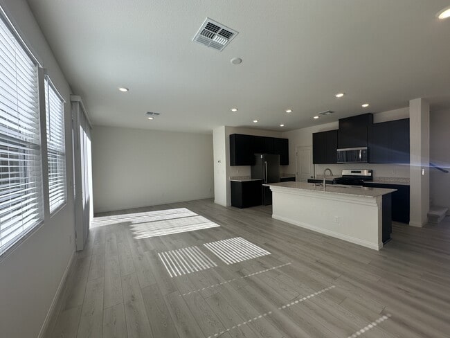 Foto del edificio - 9125 Rivington Ave