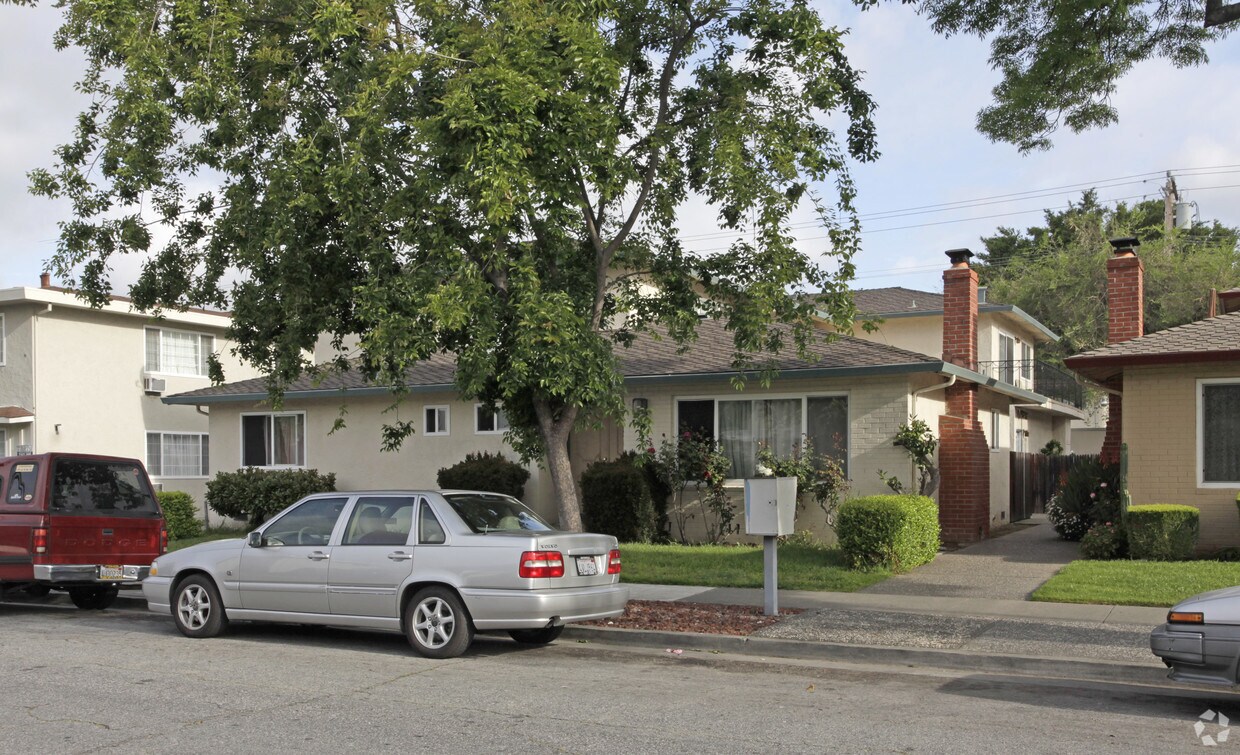 Building Photo - 3151 Impala Dr