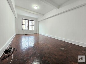 Building Photo - Oversized Eighth-Floor Studio in a Doorman Building Near Central Park