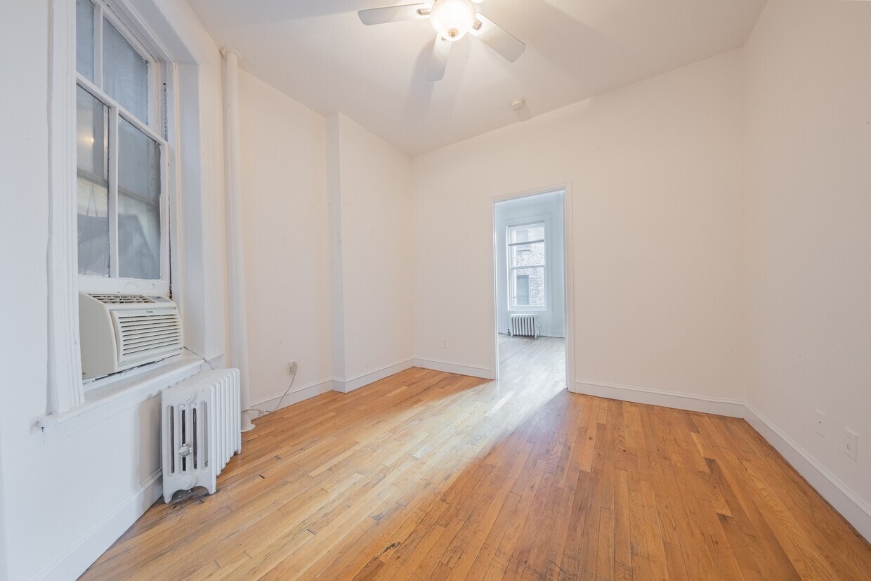 194 Bleecker St Unit 2D, New York, NY 10012 Room for Rent in New