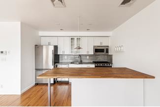 Primary Photo - 170 Broadway