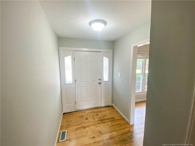 Building Photo - 212 Haverhill Dr