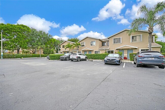 Foto del edificio - 4930 S University Dr