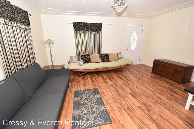 Building Photo - 2 br, 1 bath House - 130 Weber St