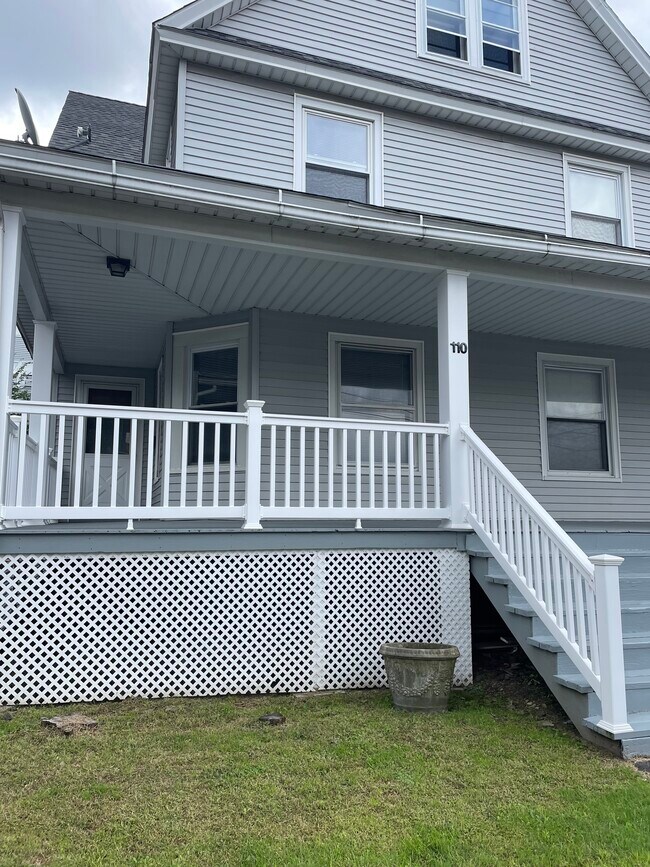 Outdoor space - 110 Colburn Ave