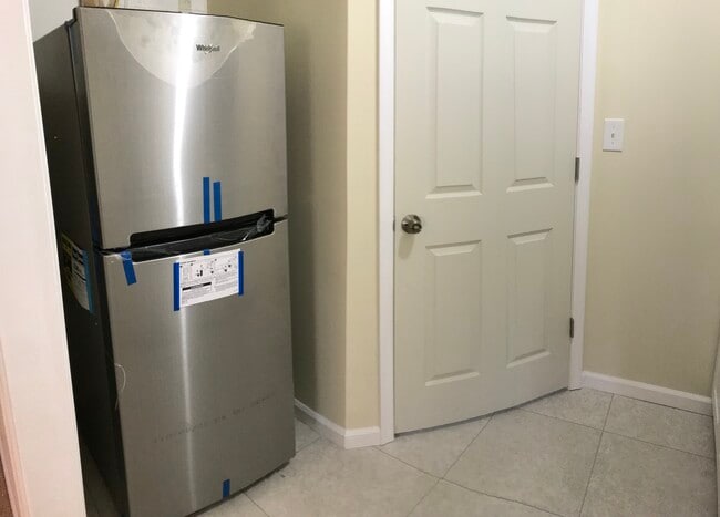 Building Photo - 11320 Gainsborough Rd