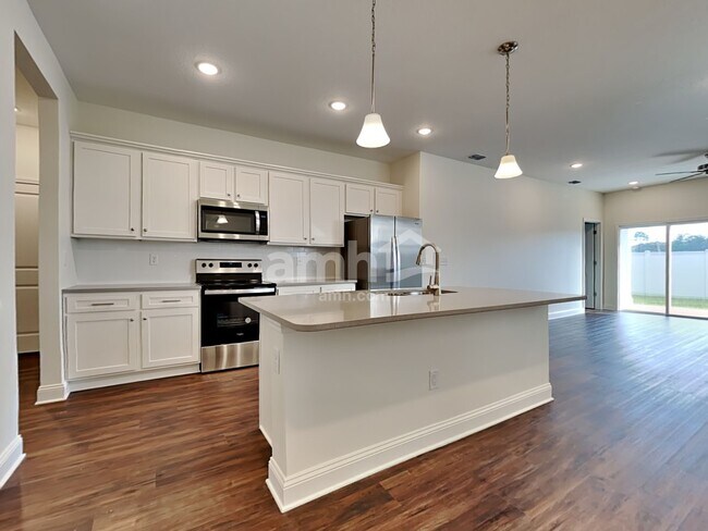 Building Photo - 76 Elcano Ln