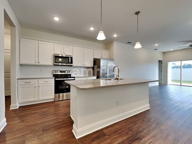 Foto del edificio - 76 Elcano Ln