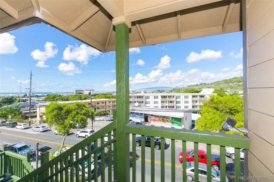 Photo - 1915 Kalihi Street Unit Top