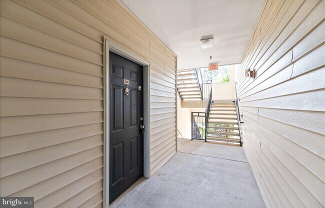 Building Photo - 12100 Garden Grove Cir