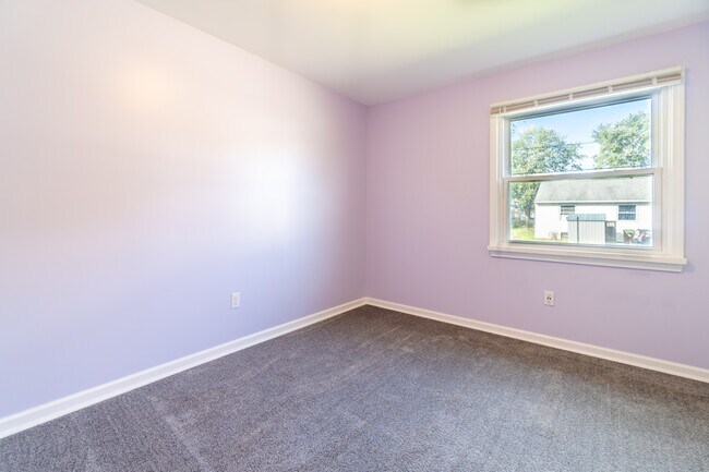 Bedroom 1 - 25 Rockleigh Dr