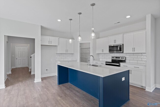 Building Photo - 396 Summit Lakes Dr