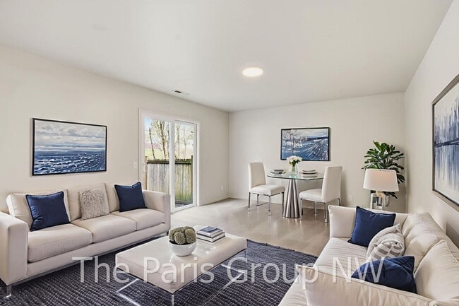 Building Photo - Spectacular Spacious 5BR Home in Sultan * Great Location * New Paint/Flooring/Appliances +++