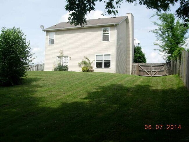 Building Photo - Bellevue Home