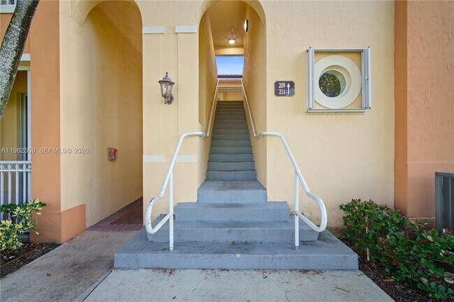 Foto del edificio - 10242 NW 7th St