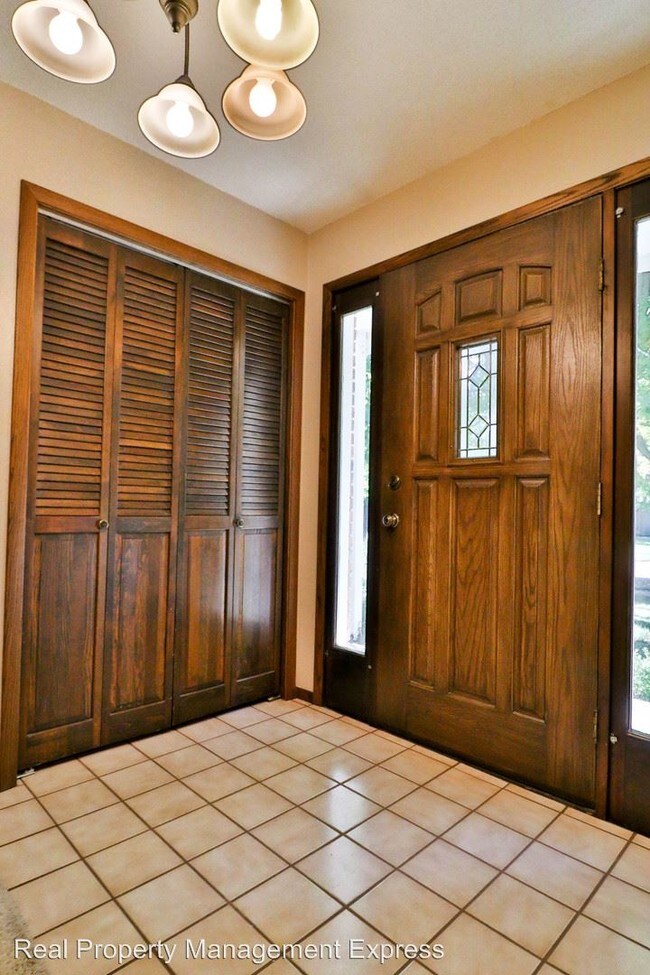 Foto del edificio - 5908 W 27th St