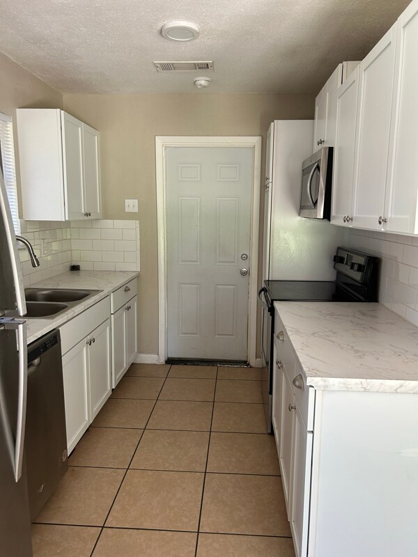 Building Photo - 1816 Pleasant Ln