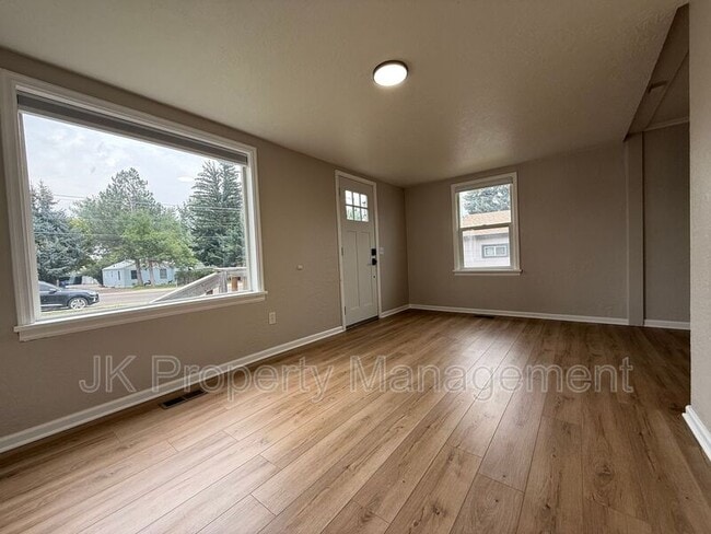 Foto del edificio - 1716 6th St NW